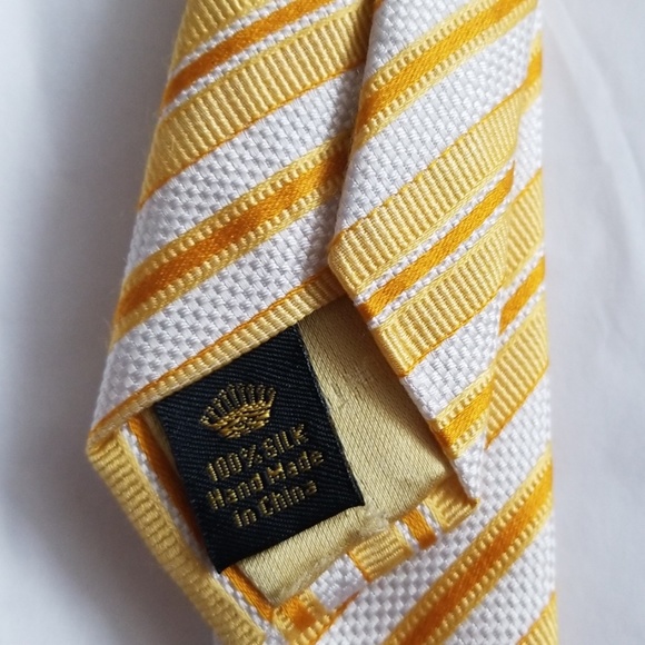 Countess Mara 100% Silk Tie - Picture 3 of 4